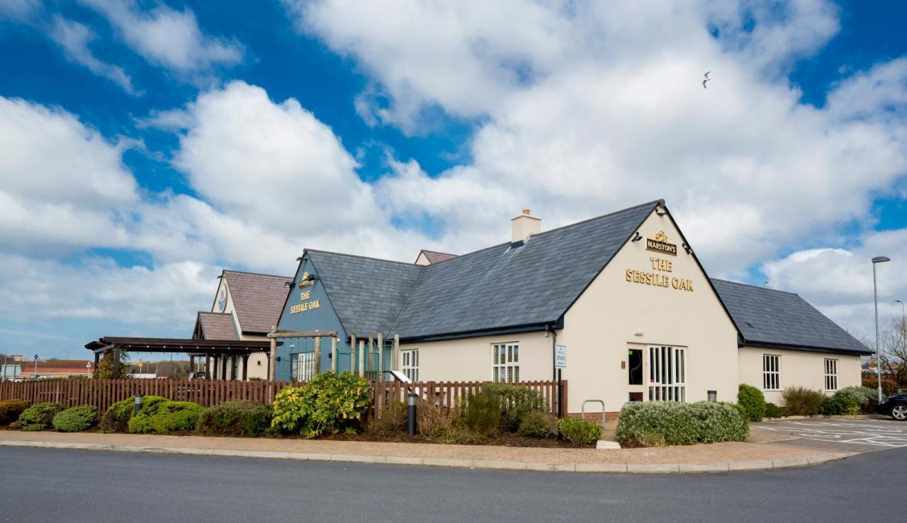 Sessile Oak, Llanelli by Marston's Inns Eksteriør bilde